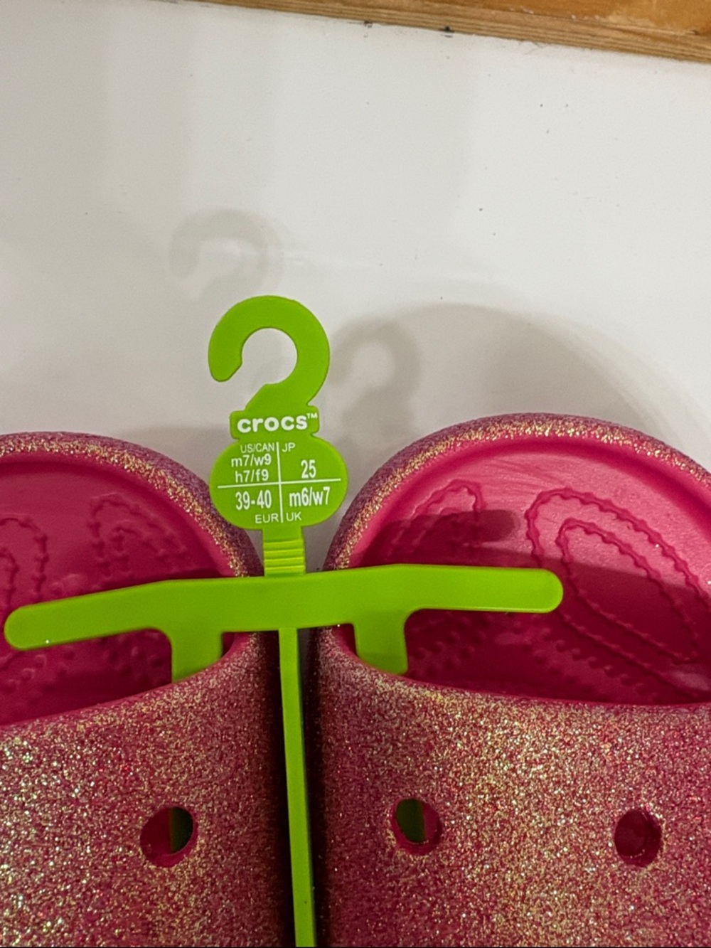 NWT CROCS Classic Iridescent glitter Glitter Hot Pink Dual-Strap Slide Sandals - Picture 5 of 9